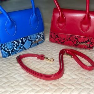 VERY CUTE MEDIUM SIZE SNAKE SKIN PURSE (2) FOR ONE PRICE !
